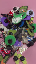 Load and play video in Gallery viewer, 1 Shoe Charm Scoop
